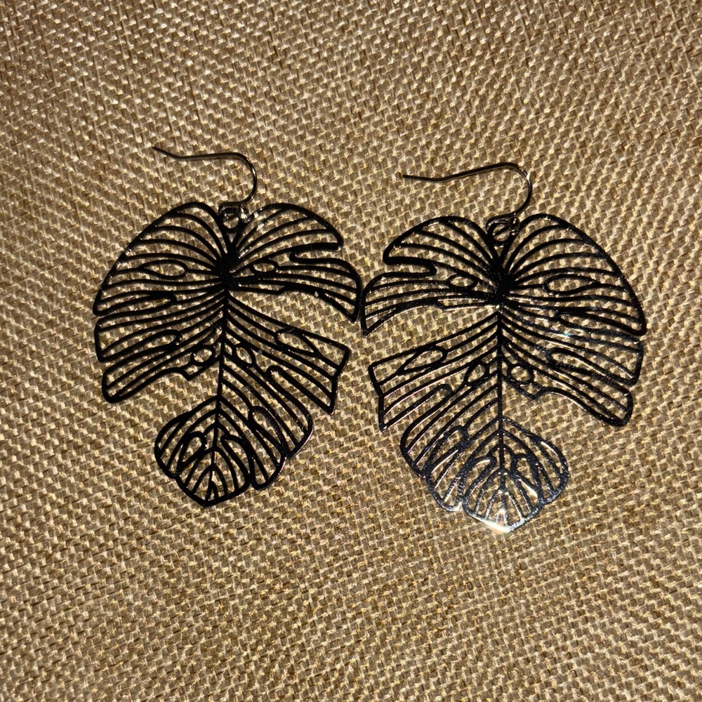 Elegant statement Silver Leaf Earrings
